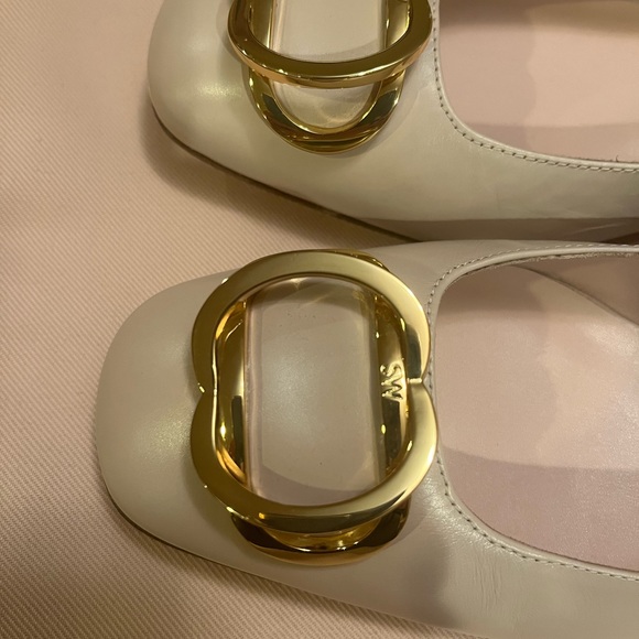 Stuart Weizman Anicia 25 in Dolce Taupe (Light pinkish hue) - Picture 2 of 5